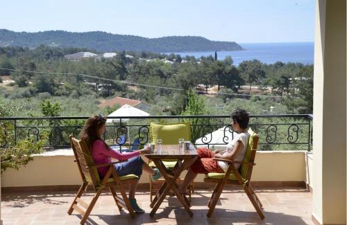 Pefkari Apartment | Moonbeam Hotel