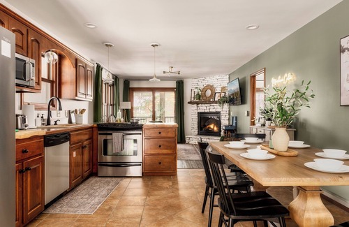 Wears Valley Cabin | Moondance Cabin by Lightfoot Stays