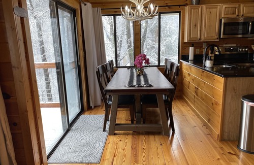 Chalet Village Ski Chalet | MoonDancer Chalet - Surreal views of Mt. LeConte/Downtown Gatlinburg 2BR/2BA