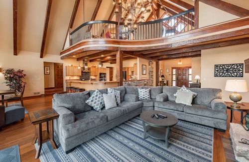Waterfront Greens House | Moondancer: Lakefront, Hot Tub, Dock Slip, Fire Pit!
