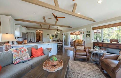 Park Hill House | Moonglow Cottage - Luxe Ranch close to Moonstone Beach