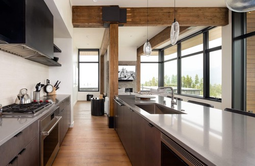 Gallatin Gateway Condo | Moonlight Basin- 201 LakeLodge