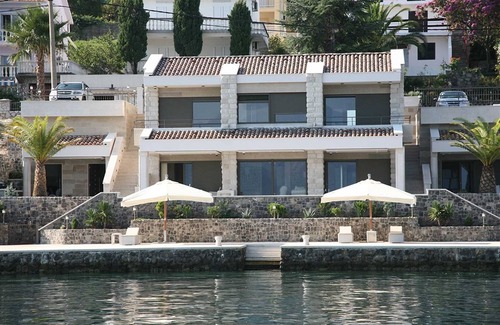 Krasici Villa | Moonlight Beach Villa