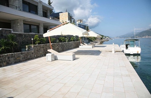 Krasici Villa | Moonlight Beach Villa
