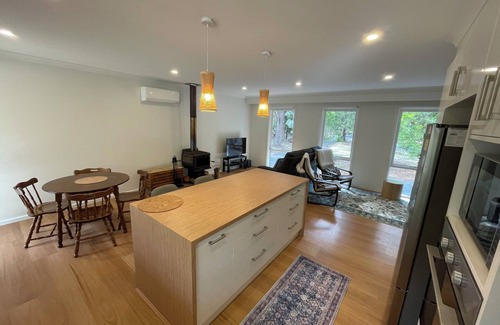 Daylesford House | Moonlight - Charming retreat | 10 mins from Hepburn Springs Spa | Fireplace