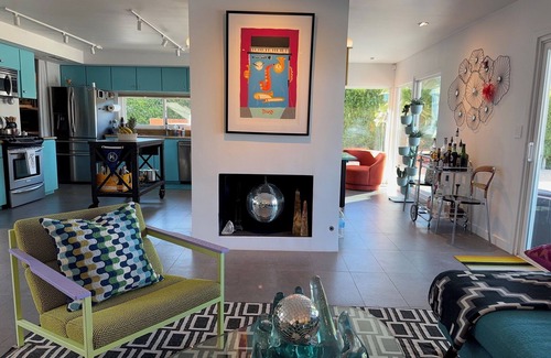 Cathedral City Cove House | Moonlight Cove Modern: Set atop the foothills with 360° valley & mountain views