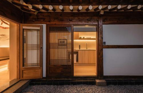 Gahoe-dong Apartment | Moonlight Hill