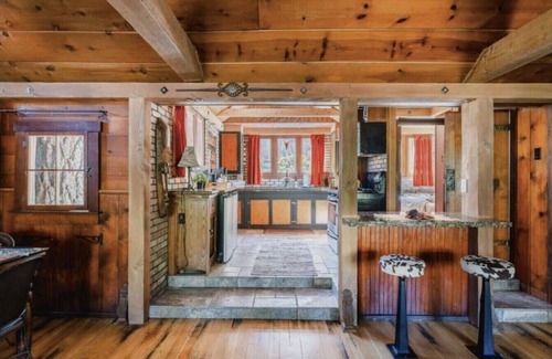 Wrightwood Cabin | Moonlight Retreat|Hot Tub, Fireplace, Walk to Village