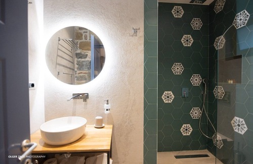 Korce Hotel | Moonlight Serenade