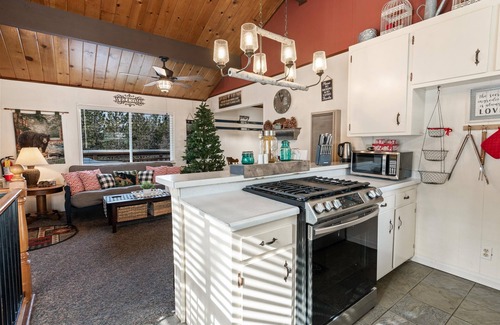 Upper Moonridge House | Moonridge cabin with views, multiple decks, fireplaces, BBQ grill and more!