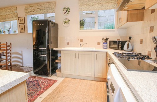 Coalbrookdale Cottage | MOONRIVER, pet friendly, with a garden in Ironbridge
