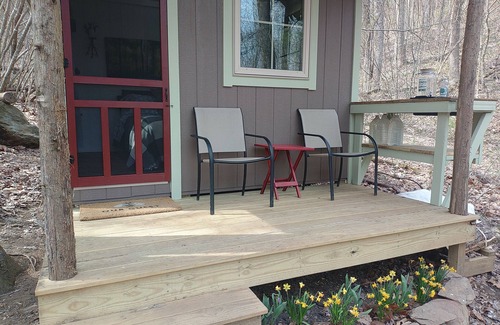 Haywood RV Rental | Moonshine Glamping Cabin near Old Rag Mountain in Shenandoah National Park