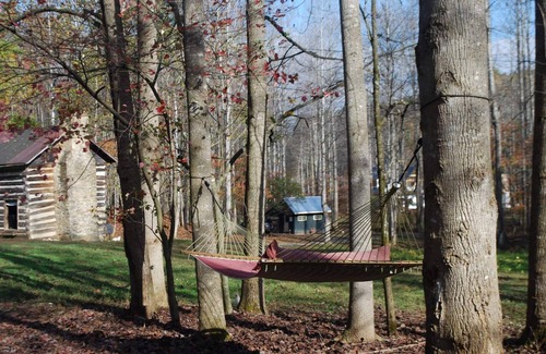 Haywood RV Rental | Moonshine Glamping Cabin near Old Rag Mountain in Shenandoah National Park