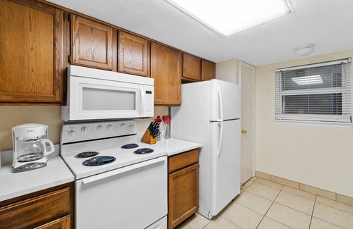 Lower Grand Lagoon Resort | Moonspinner by Book That Condo