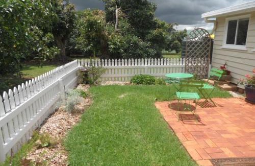 North Tamborine House | Moonya Avocado Farm Cottage - with early check-in