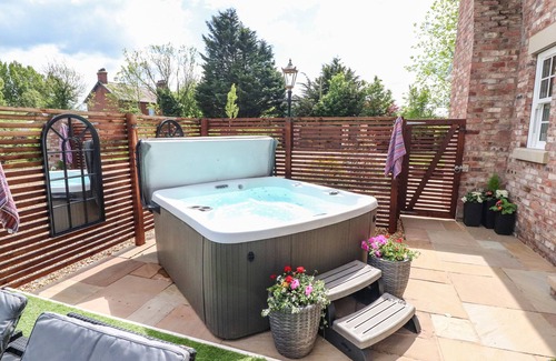 Poulton-le-Fylde Cottage | Moor End Manor