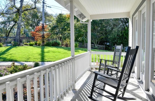 Sebastopol House | Moore Family Farmhouse A Wine Country Escape