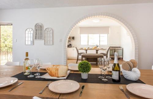 Guilderton House | Moore Family Time