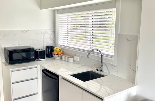 Cockle Bay Apartment | Moore’s Studio Retreat