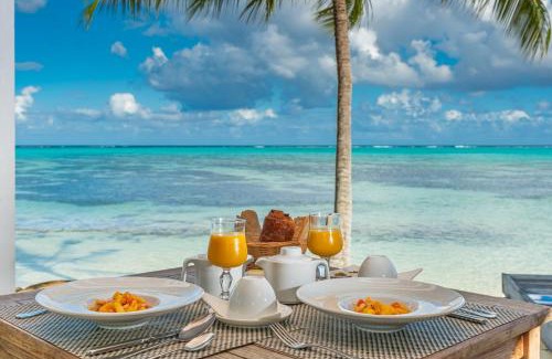 Moorea-Maiao Hotel | Moorea Island Beach Hotel
