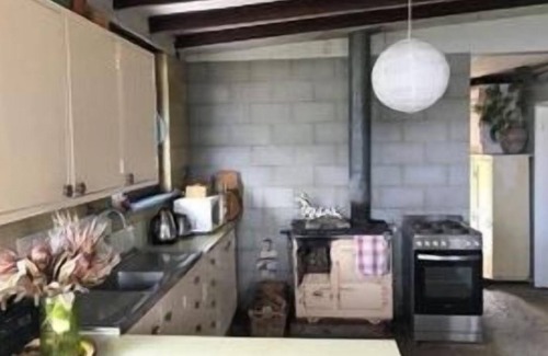 Guilderton Cottage | Moorestone- Back to Yesteryear