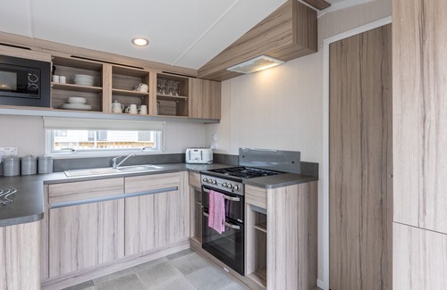 Malton Cabin | Moorhen Lodge - Hot Tub