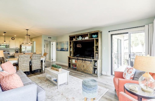 Palmetto Dunes Hotel | Moorings 0506