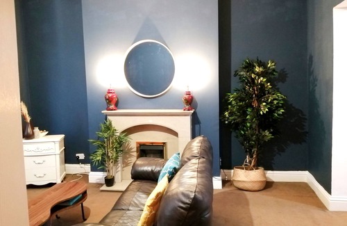 Newcastle-upon-Tyne House | Moors Grand Mansion in Gateshead for Large Groups
