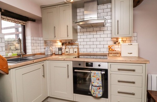 Stanbury Cottage | MOORSIDE COTTAGE, pet friendly, character holiday cottage in Haworth