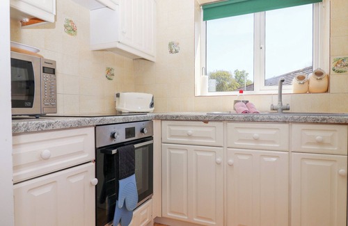 Clearbrook Cottage | MOORSIDE, pet friendly, with a garden in Horrabridge