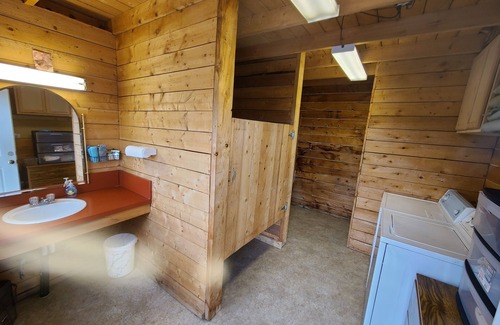 Ninilchik Cabin | Moose Cabin in the Heart of Moose Country Alaska!