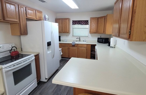 Richland Hills House | Moose Caboose: Pool + Park = Staycation or MiniMoon!