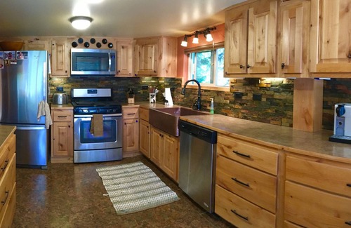 Lazy Acres Cabin | Moose Haven Vacation Log Home.