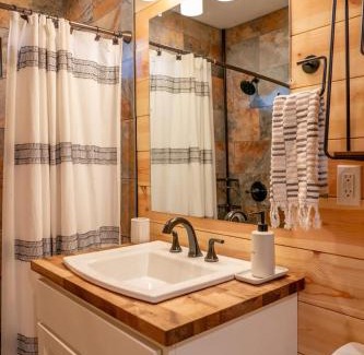 Harvard House | Moose Hollow Family Cabin