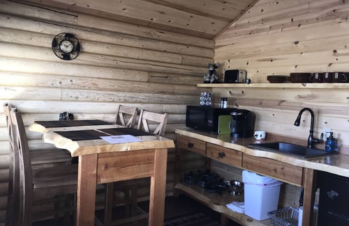 Emigrant Cabin | Moose log cabin in Paradise Valley 27 miles from the North to Yellowstone Park.