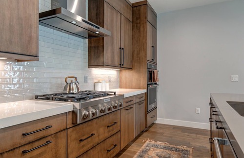 Hideout House | Moose Management's Klaim 807: Luxury & Tranquility in Park City