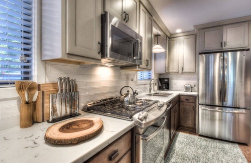 Tahoma House | Moose Manor | Patio w/BBQ, Nearby State Park & Only 5 min to Lake