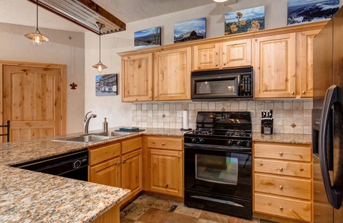 Kimball Junction Condo | Moose Mgmt at Foxpoint 1684H3: Walk to Shops-Near Free Bus Routes