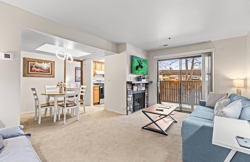 Gorgosa Condo | Moose Mgmt at Powderwood 9B