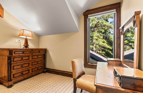 Park City House | Moose Mgmt at White Pine 129: Pvt Estate-Pvt HotTub & Home Theater-Mountain view