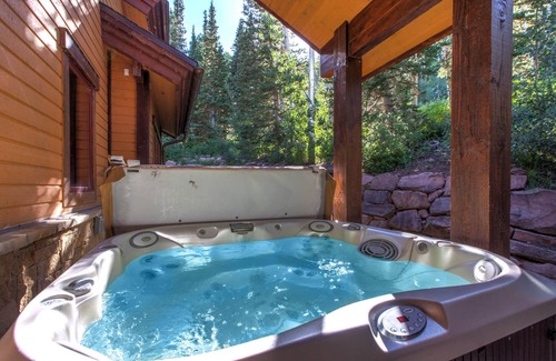 Park City House | Moose Mgmt at White Pine 129: Pvt Estate-Pvt HotTub & Home Theater-Mountain view
