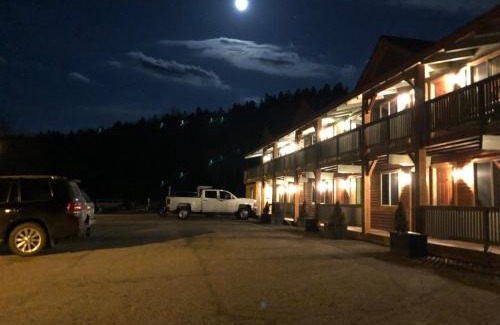 Greenville Junction Hotel | Moose Mountain Inn