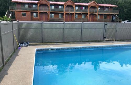 Greenville Junction Hotel | Moose Mountain Inn