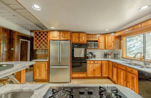 Summit Park House | Moose Tracks Lodge - Park City Mountain Retreat