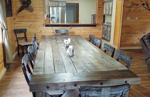 Island Park House | Moose View Lodge 3 bedroom 3 bath cabin with mountain view's and hot tub.