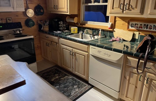 Beaver Cove Cabin | Moosehead Lake Retreat. Spacious Log Cabin, Lake Access, Close to Trails