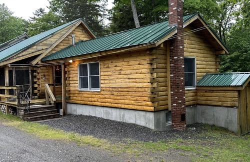 Beaver Cove Cabin | Moosehead Lake Retreat. Spacious Log Cabin, Lake Access, Close to Trails