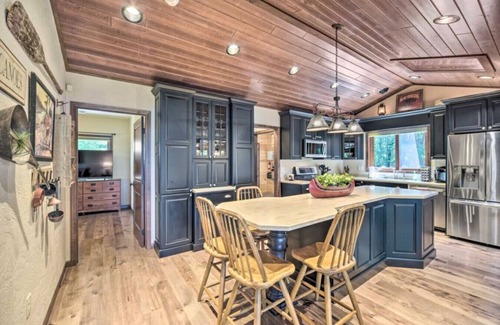 Siren Cabin | Moosehead Lodge - Lakeside Home: Stunning Views