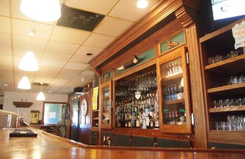 Moosomin Hotel | Moosomin Country Squire Inn