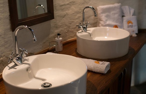 Weipe Cabin | Mopane Bush Lodge
